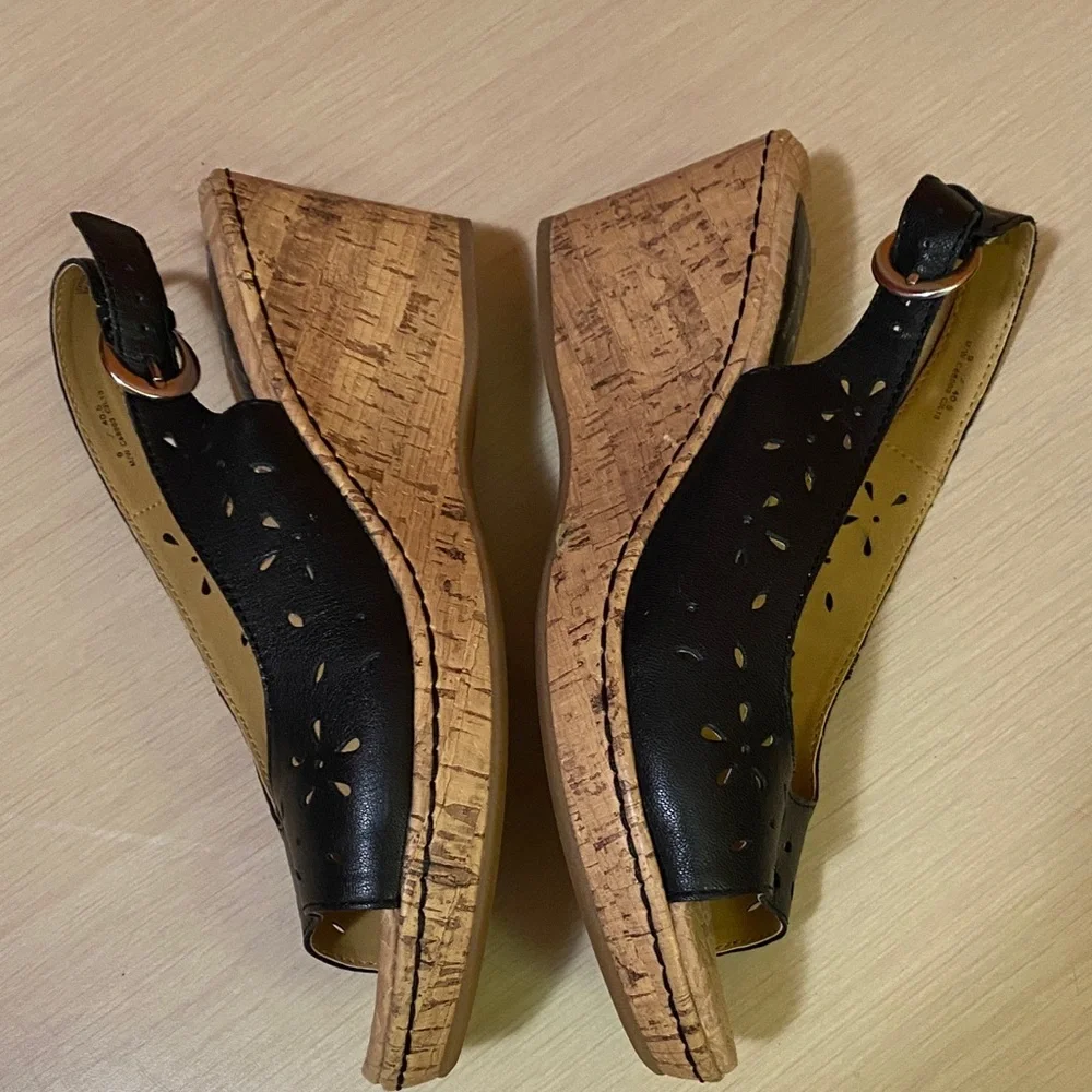 BOC  Size 9M Leather Black and Tan Cut-Out Wedges